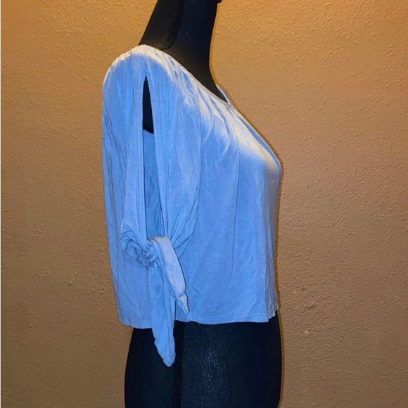 Sky & Sparrow cold shoulder top, size xs - Picture 4 of 4